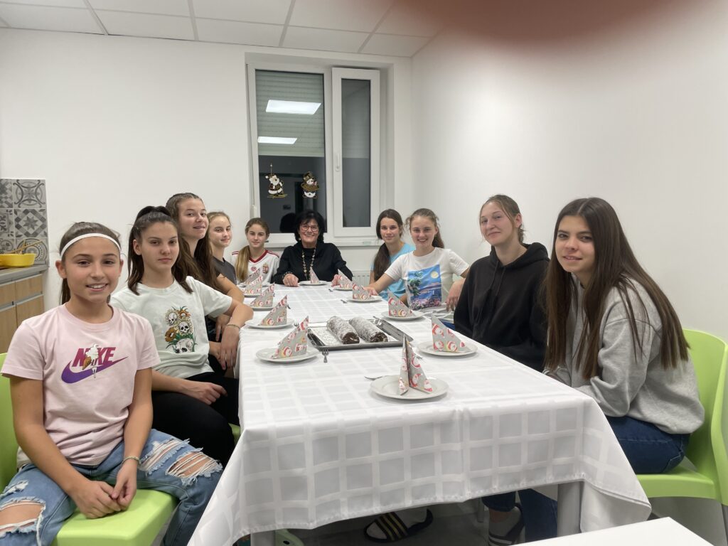 Mikulásváró süteményt készítettek a kollégisták